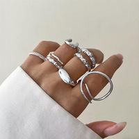 Bague géométrique en métal pour femme, design léger et luxueux, bagues assorties pour couple, bijoux de mode, vente en gros