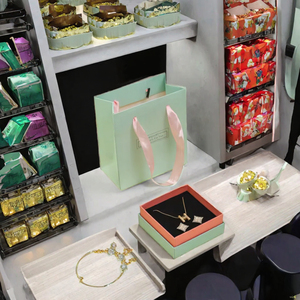 Boîtes en carton rigide magnétiques en gros, personnalisables, couleur luxe, recyclables, aseptiques, avec logo personnalisé pour cadre et petite poignée – Ventes flash - Product Image 3