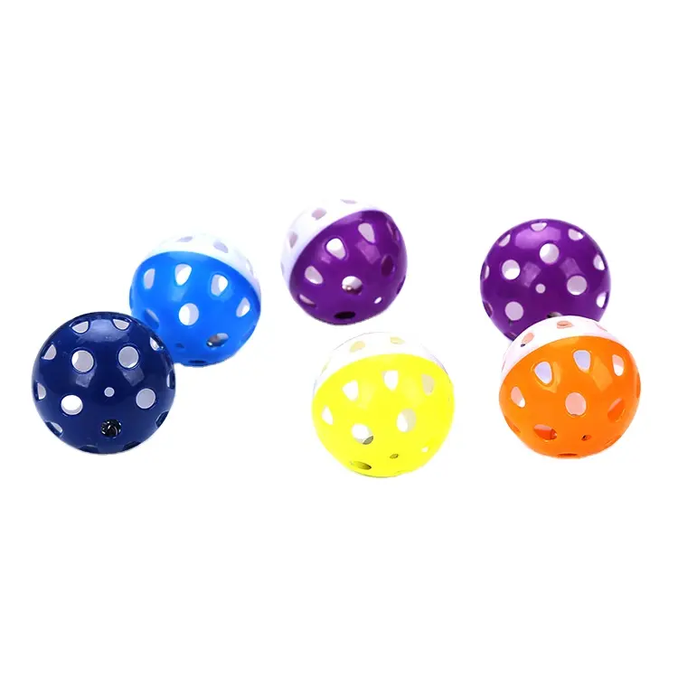 חתול כדור צעצוע קוטר 4 סנטימטר 5cm 6cm פלסטיק כדור עם פעמון סיטונאי שונים צבע לחיות מחמד כדור פעמון