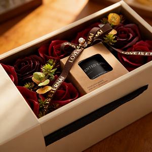 Hot Selling Eco-friendly Valentine's Day Artificial Flower Rose <b>Scented</b> <b>Candle</b> <b>Set</b> Handmade 100% Organic Soy Wax Bars - Product Image 5