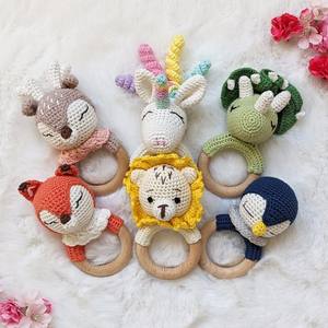 تصميم جديد لعام <span class=keywords><strong>2026</strong></span>: خشخيشة حيوانات ناعمة مصنوعة يدويًا من الكروشيه، هدية للأطفال حديثي الولادة، لعبة حسية للأطفال، خشخيشة غزال مصنوعة يدويًا من الكروشيه كهدية للأطفال - Product Image 6