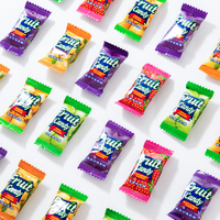 Vente en gros de bonbons à mâcher certifiés halal avec 10% de vrai jus de fruit, saveur sucrée et fruitée-emballage avec sac personnalisé