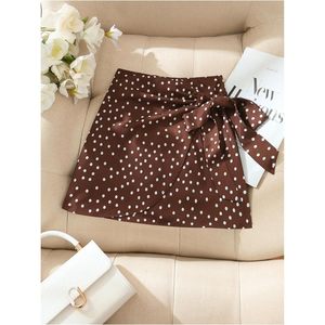 RoseSeek Jupe courte portefeuille à pois pour femme, taille haute, avec nœuds latéraux, en satin doux, avec décoration en nœud - Product Image 3