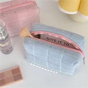 Handmade Plush Zipper Make Up Bag Terry Quilted Fabric Cosmetic Bag Case Toiletry Travel Pouch Customize Velvet Bags For Women