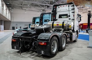 Camión Tractor Diésel Shacman X6000 6x4, Motor Weichai de 550HP, 2000Nm de Torque, para Transporte Logístico de Carga Pesada - Product Image 5