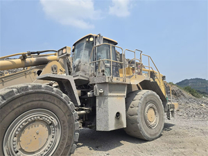 Chargeuse sur pneus Caterpillar 988H d'occasion avec peinture d'origine, réservoir de carburant de 712 L pour la manutention de matériaux en vrac dans les mines - Product Image 6