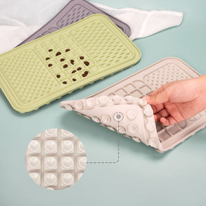 Alfombrilla de silicona para lamer para perros, comedero lento, distracción para baño y lavado - Product Image 5