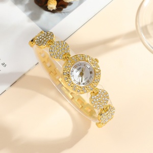 Reloj de Pulsera de Malla Minimalista de Moda para Mujer, Esfera Cuadrada Pequeña, Elegante Reloj de Cuarzo para Dama - Product Image 1