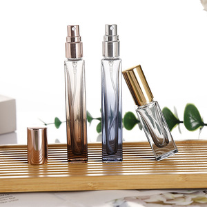 Oferta Especial: Mini Envase de Vidrio Degradado Personalizado de 5ml/10ml para Muestras de Perfume, Botella de Spray de Viaje con Tapa Plateada/Negra - Product Image 4