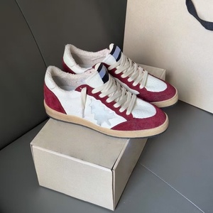 Zapatillas Retro Red Star Goose con Parte Superior de Malla Transpirable, Cómodas, a la Moda, con Cordones Decorativos y Brillo, Antideslizantes - Product Image 1