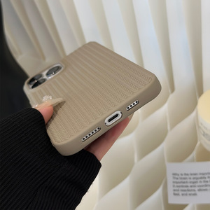 Ins Style Automne et Hiver Armure Rétro Doux TPU Silicone Téléphone étui pour iphone 15 14 13 12 11 pro max - Product Image 6