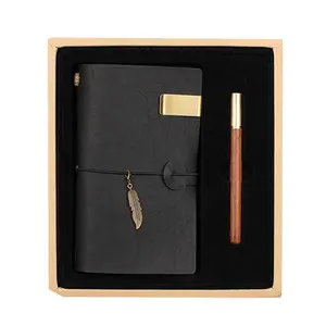 Cuaderno de cuero suave A6 negro logotipo personalizado MOQ bajo en stock con bolígrafo y caja