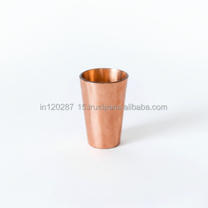 Vidrio de cobre para beber saludable con interior suave y estilo atemporal hecho para hogares de terapia natural - Product Image 1