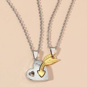 Collier en acier inoxydable pour couple, vente en gros 2021, pendentif en forme de cœur pour homme et femme, cadeau pour la Saint-Valentin - Product Image 1