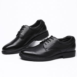 Chaussures de travail pour hommes, de sécurité pour agents, isolées 6KV, en cuir de vachette grainé pour extérieur, personnalisables en usine - Product Image 5