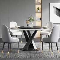 Ensemble de table et de chaises de salle à manger rondes modernes de luxe rouges, meubles de salle à manger assemblés pour un usage domestique