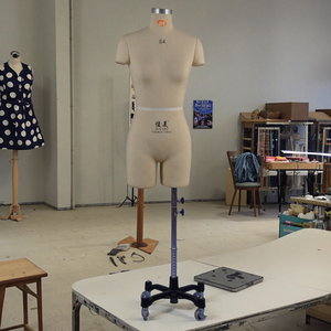 Mannequin de couture professionnel JUN MEI pour <span class=keywords><strong>femme</strong></span>, <span class=keywords><strong>buste</strong></span> en fibre de verre, pose debout, pour la confection de vêtements - Product Image 2