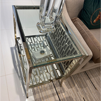 Table d'appoint moderne de luxe de style euro-américain avec cadre en acier inoxydable et plateau en verre trempé pour meubles de salon