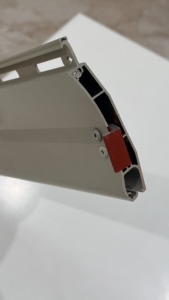 Volet roulant en aluminium 6063-T5 résistant aux intempéries, grande taille C100, revêtement poudré, porte de garage commerciale - Product Image 3
