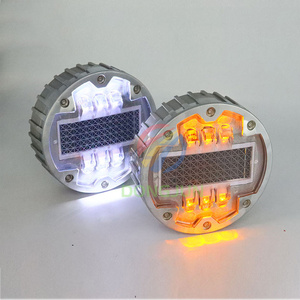Tachuelas Reflectantes Solares de Aluminio para <span class=keywords><strong>Carreteras</strong></span>, Impermeables IP68, para Uso Urbano y en <span class=keywords><strong>Carreteras</strong></span>, con Alta Intensidad Reflectante - Product Image 5