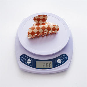 Fermaglio per Capelli Geometrico Moderno con Denti Arrotondati, <span class=keywords><strong>Pettine</strong></span> per Acconciatura Rapida, Materiale PVC, Design <span class=keywords><strong>a</strong></span> Scacchi - Product Image 3