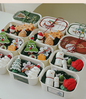 Handgemachtes Weihnachts-Aromatherapie-Duftkerzen-Set in Alien-Form aus Sojawachs-Mischung mit Waldmoos- und Salbei-Düften - Praktisch