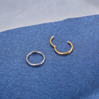 Anneau de nez segmenté personnalisé en titane ASTM F136 plaqué or, bijou de piercing pour le nez