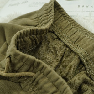 Pantalones cortos elásticos de algodón 100% personalizables para hombre, suaves, sueltos, clásicos, informales, con cierre de cordón tejido, transpirables, para uso en exteriores - Product Image 3