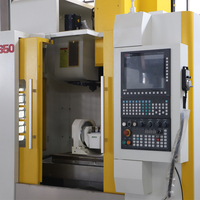 Usine personnalisée VMC650 centre d'usinage vertical avec cône de broche BT40 petite machine Fanuc