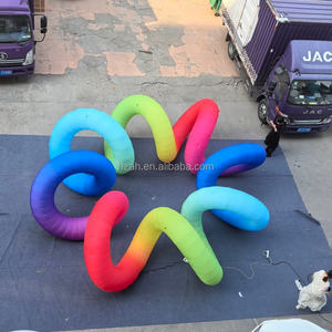 Guirnalda Inflable Gigante y Colorida, Hermoso Modelo de Anillo de Flores Inflable para Decoración de Eventos y Fiestas - Product Image 1
