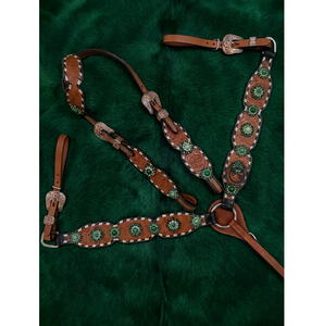 Ensemble de bride et de collier de poitrine en cuir western artisanal, orné de belles décorations perlées, conçu pour une durabilité accrue - Product Image 1