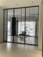 Porte Pivotante Multi-panneaux en Verre pour Intérieur, Salle de Bain et Hôtels – Porte Commerciale en Alliage d'Aluminium et Verre