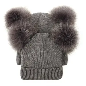 Gorro de invierno para niños, madre, bebé, hija, hijo, gorro de punto cálido, gorro de esquí <span class=keywords><strong>a</strong></span> juego familiar de <span class=keywords><strong>ganchillo</strong></span> con pompón de piel sintética - Product Image 1