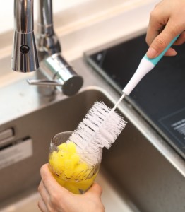 Hot bán hộ gia đình công cụ nhà bếp nhựa và TPR xử lý làm sạch bàn chải PP Chất liệu Miếng bọt biển Thiết kế chai Cleaner - Product Image 2