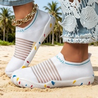 Chaussures aquatiques de plage 2026 pour activités de plein air, chaussures de canyoning, chaussures chaussettes, chaussures de wading antidérapantes pour femmes pour parc aquatique et bord de mer