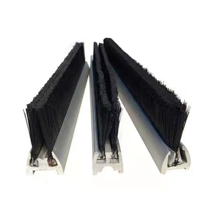 דלת ערוץ דלת ניקוי איטום אבק-עמיד אוויר רצועה מברשת עבודה כבדה אלומיניום פרופיל סוג רצועות מברשת יצרן - Product Image 1