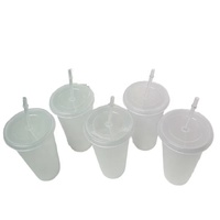 Gobelets en plastique réutilisables sans BPA de 500ml 700ml tasses à café gobelets en plastique mat avec paille et couvercle