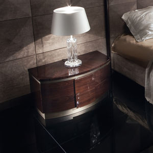 Table de chevet italienne de luxe moderne et minimaliste en bois massif et peinture brillante - Product Image 4