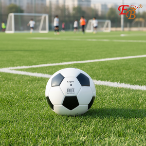 Mini ballon de football de haute qualité 48 pièces/CS 5 #330G caoutchouc PVC en cuir PU noir et blanc avec logo imprimé - Product Image 3