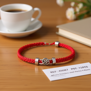 Bracciale Rosso in Acciaio Inossidabile con Nodo Portafortuna, Gioielli alla Moda - Product Image 3