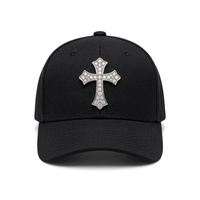 Gorras de Béisbol Transpirables con Logotipo de Placa Metálica Bordada Personalizada con Figura de Cruz Sagrada Dorada, MOQ Bajo, Venta al por Mayor