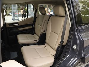 <span class=keywords><strong>Toyota</strong></span> <span class=keywords><strong>PRADO</strong></span> <span class=keywords><strong>TXL</strong></span> 2.8L DIESEL <span class=keywords><strong>Occasion</strong></span>/Neuf 2023/2024, 7 Places, Sièges Tissu, Conduite à Gauche - Offre Spéciale - Product Image 6