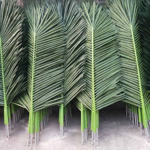 Hojas de Palmera Artificiales al por Mayor de Fábrica, Hojas de Palmera Tropicales Artificiales Personalizadas Grandes con Protección UV - Product Image 3