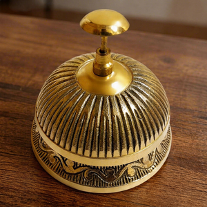 Campana de escritorio redonda de latón pulido marrón dorado hecha a mano, campana de servicio vintage para recepción de hotel - Product Image 1