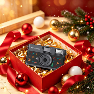 Mini appareil photo numérique sans écran, aspect cuir rétro, cadeau de Noël sous le sapin pour adolescents - Product Image 1
