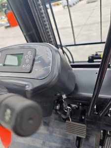 Camiones Pequeños de 4 y 5 Toneladas Fáciles de Operar con Batería de Litio de Alto Voltaje - Product Image 2