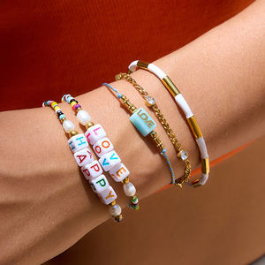 Pulsera de la <span class=keywords><strong>Amistad</strong></span> con Cuentas Vibrantes <span class=keywords><strong>y</strong></span> Modernas de JD, Pulsera Chic Hecha a Mano con Cuentas de Resina Ecológicas, Regalo con Combinación Aleatoria de Cuentas - Product Image 1