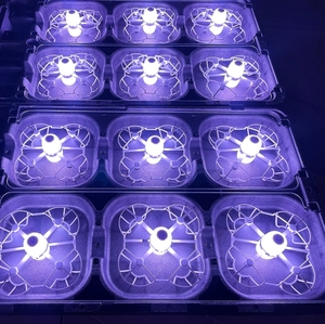 Système complet de drones de spectacle lumineux contrôlables, couleurs automatiques, sortie ou retour en boîte, 12 drones de spectacle avec éclairage LED - Product Image 2