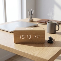 Slimme Houten Led Wekker Draadloos Opladen Digitale Tafelklok Kleurrijke Spraakgestuurde Display Led Temperatuur