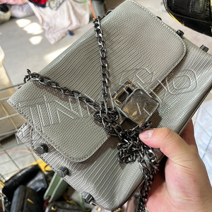 Vente en gros Sacs de marque d'occasion de classe <span class=keywords><strong>B</strong></span> Sac à main à bandoulière en cuir pour femme de luxe Sacs du Japon Ballot mixte - Product Image 1